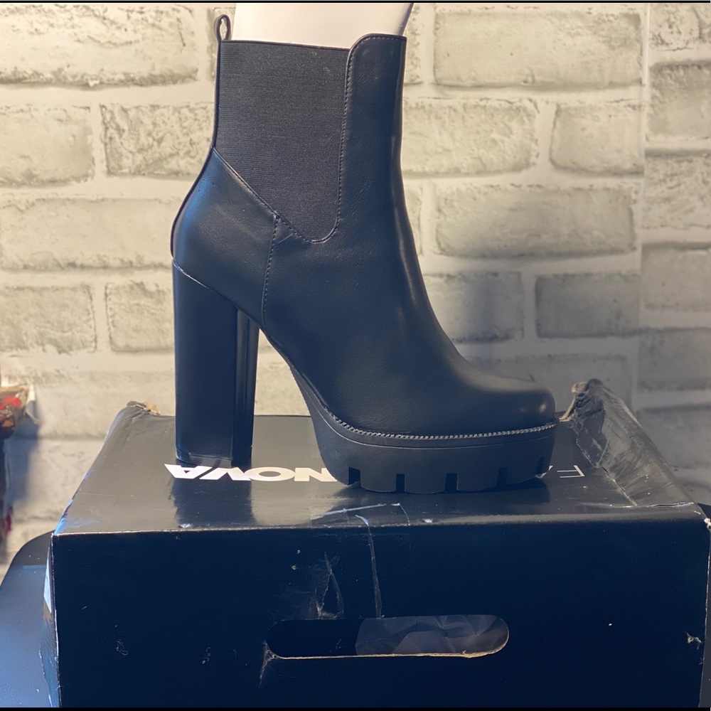 Black chunky boots